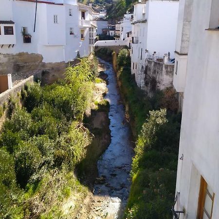 Apartamento Con Vistas Al Rio Lejlighed Setenil De Las Bodegas Eksteriør billede